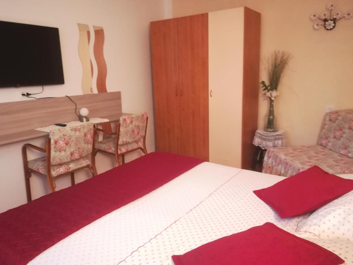 Apartmani Villa Otilija Пореч Экстерьер фото