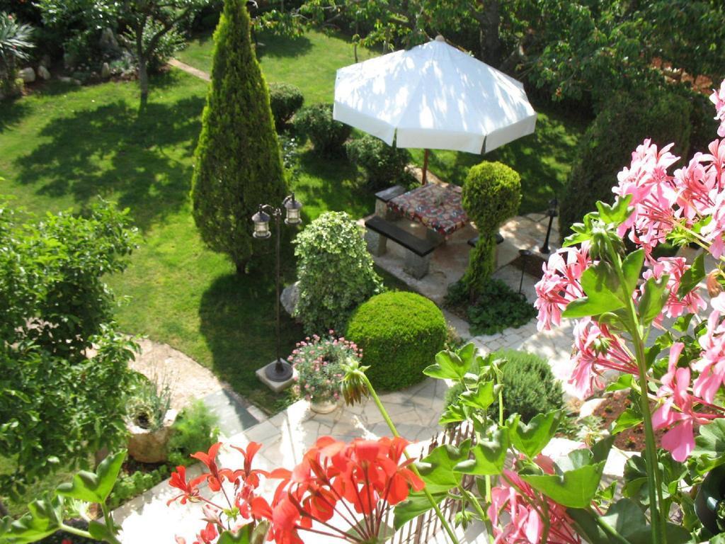 Apartmani Villa Otilija Пореч Экстерьер фото