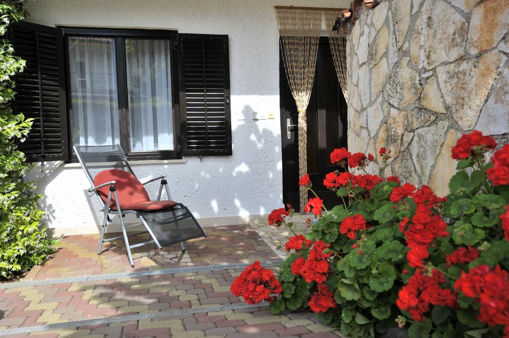 Apartmani Villa Otilija Пореч Экстерьер фото