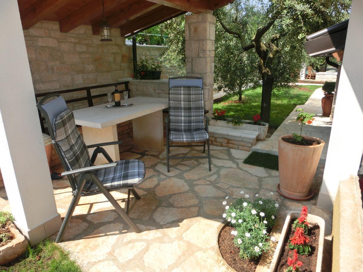 Apartmani Villa Otilija Пореч Экстерьер фото